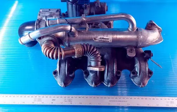 Audi A4 S4 B7 8E 8H Intake manifold 038129713BM 876459E