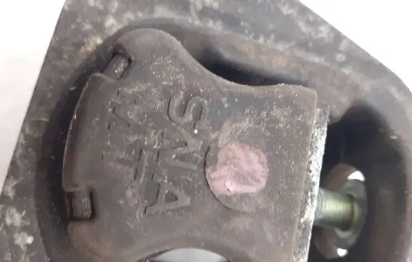 Honda Civic Engine mount bracket
