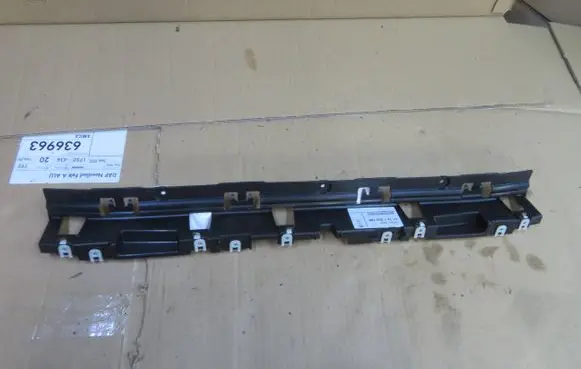 BMW 5 G30 G31 G38 Front bumper mounting bracket 7359788