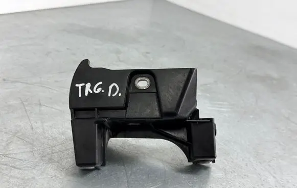 Volkswagen Touareg III Front bumper mounting bracket 760805484B