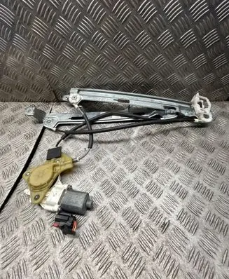 Jeep Patriot Front door window regulator with motor 05291799AA S9029033
