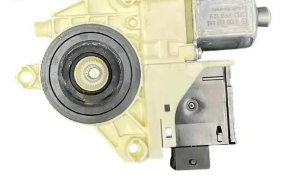 Fiat 500X Front door window regulator motor 0130822665
