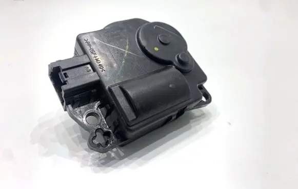 Ford Ecosport Air flap motor/actuator AV1119E616EA