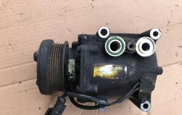 Ford Focus Air conditioning (A/C) compressor (pump)