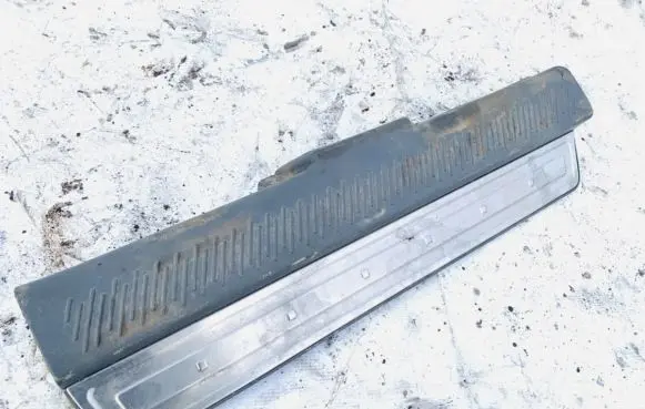 Hyundai Santa Fe Front sill trim cover x8587126010 x85871-26010