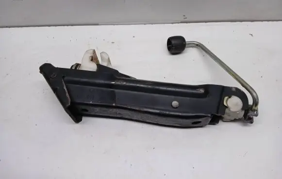 Audi 80 90 S2 B4 Lift Jack 8A0011031D