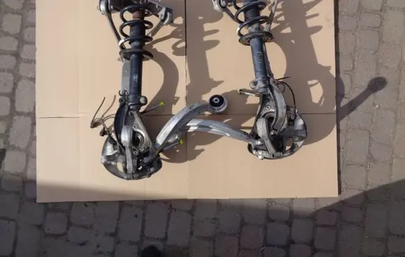 Porsche Macan (95B) Stub axle 