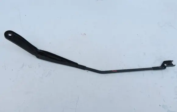 Volvo S60 Front wiper blade arm 30753505