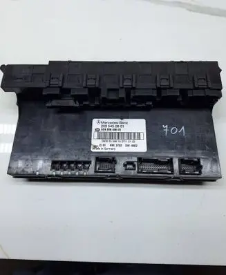 Mercedes-Benz C W203 Fuse module 2095450601 5DK00848601
