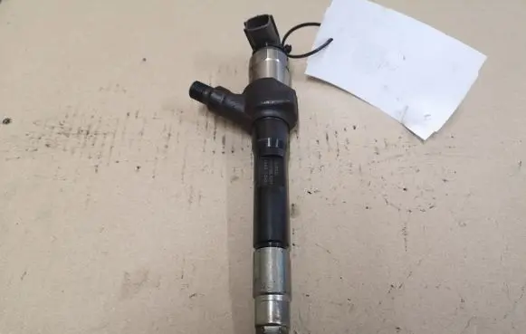 Mazda 6 Fuel injector R2AA 13H50