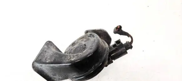 Audi A3 S3 8P Horn signal E9011157