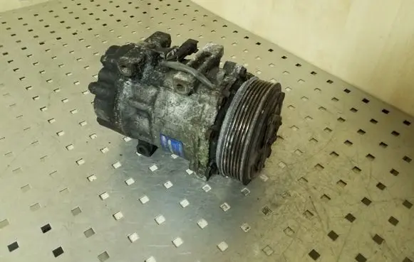 Volvo S40 Air conditioning (A/C) compressor (pump) 3M5H19D629HD