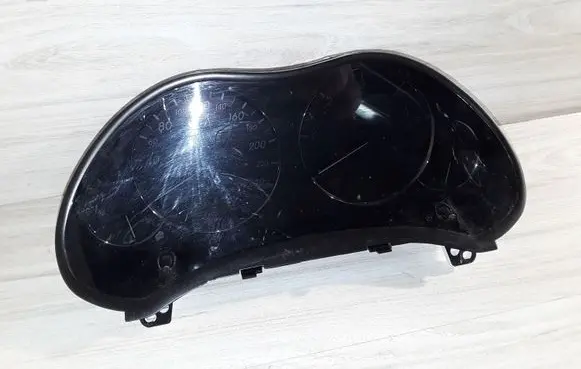 Toyota Avensis T250 Speedometer (instrument cluster) 8380005850