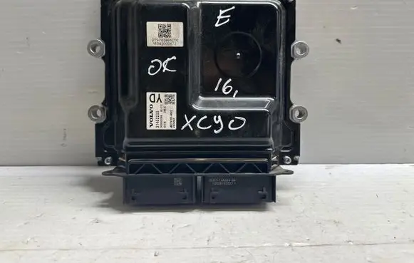 Volvo XC90 Engine control unit/module 31452230