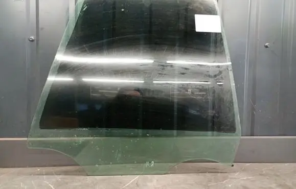 Cadillac STS Seville Rear side window