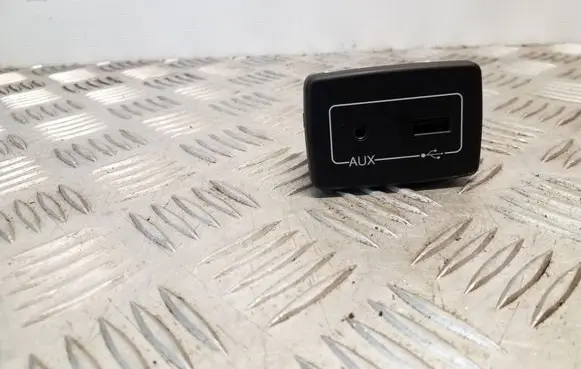 Peugeot Boxer AUX in-socket connector 