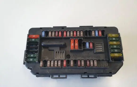 BMW 4 F32 F33 Fuse module 9337879 19042014 19451000001