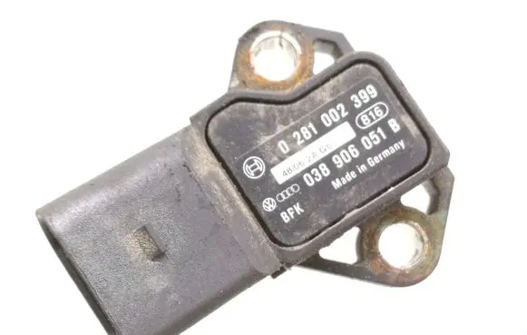 Volkswagen Golf V Air pressure sensor 0281002399 038906051B