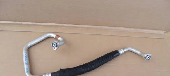 Nissan X-Trail T33 Air conditioning (A/C) pipe/hose