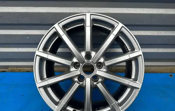Audi A3 S3 8V R18 alloy rim 8V0601025AR 8V0601025AQ