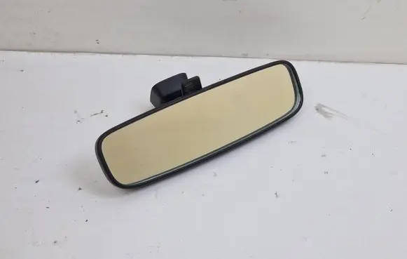 Mitsubishi Outlander Rear view mirror (interior) E4022197