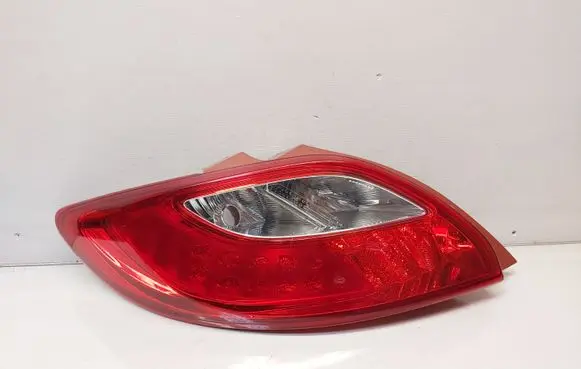 Mazda 2 Rear/tail lights D65151160