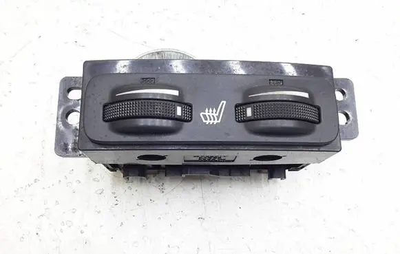 Toyota Avensis T250 Seat heating switch 453417