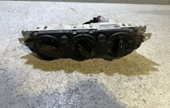 Ford Focus C-MAX Climate control unit 3M5T19980AD 69607324