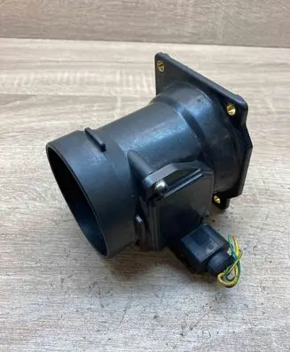 Volkswagen PASSAT B5 Mass air flow meter 078133471E AFH7008D