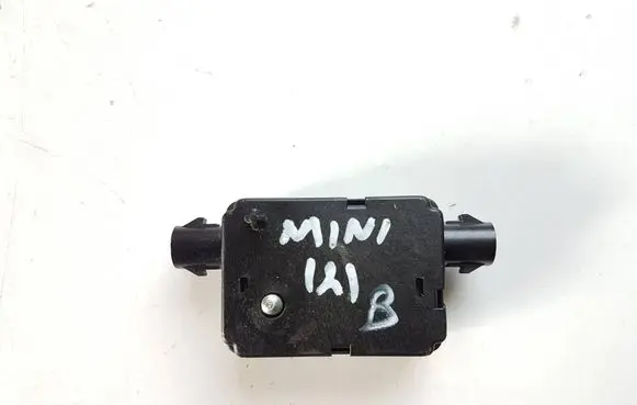Mini Cooper Countryman R60 Aerial antenna amplifier 9185474
