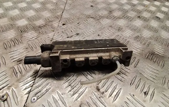 Mercedes-Benz S W220 Air suspension valve block a2203200258