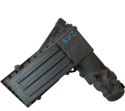 Volkswagen Tiguan Air filter box