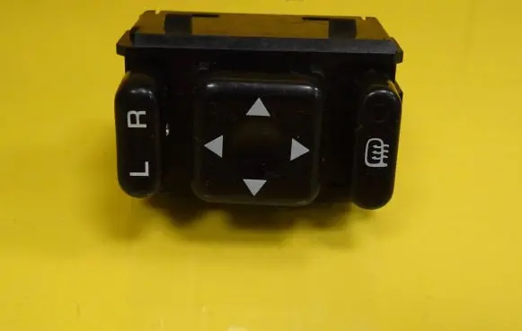 Wing mirror switch