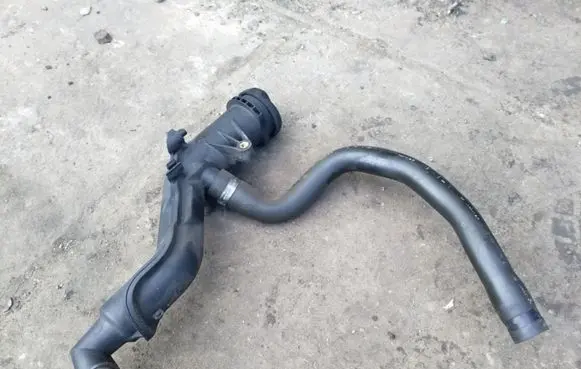 Ford Focus C-MAX Oil fill pipe 9645661680