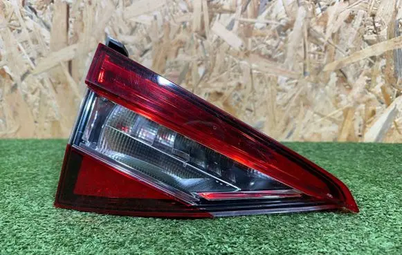 Skoda Superb B8 (3V) Tailgate rear/tail lights 3V9945307