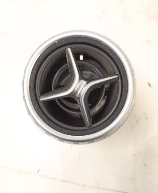 Mercedes-Benz GLA W156 Dash center air vent grill A1568300054 070815 0115602