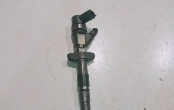 Renault Espace IV Fuel injector 0445110084 8200084534