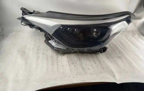 Toyota C-HR I Headlight/headlamp 81150YP28100 23515487022L