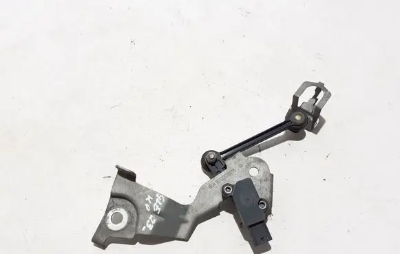 Mercedes-Benz GLE W167 Air suspension front height level sensor A1673205505