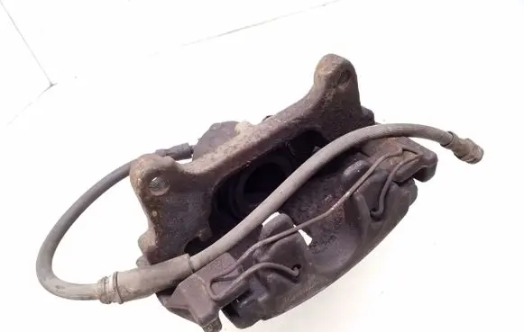 Skoda Superb B6 (3T) Front brake caliper