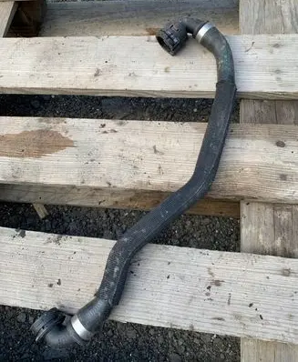 BMW 5 G30 G31 Engine coolant pipe/hose 8602652