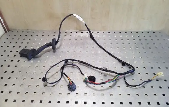 Peugeot 4007 Rear door wiring loom 8512A199