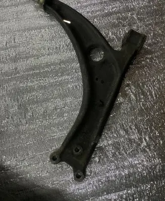Volkswagen PASSAT B6 Front lower control arm/wishbone