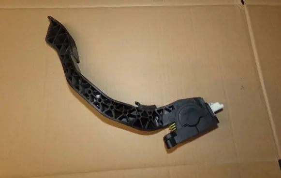 Peugeot 1007 Accelerator throttle pedal 0280752279