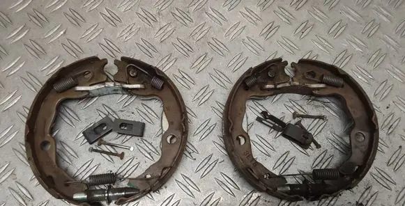 Toyota RAV 4 (XA40) Handbrake/parking brake pads 