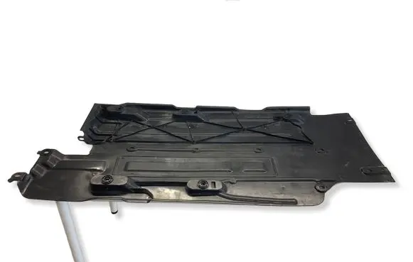 Peugeot 308 Side bottom protection 9827725580 9836008080