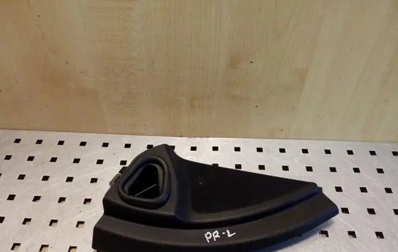 Mercedes-Benz ML W164 Front door speaker cover trim A1647201770