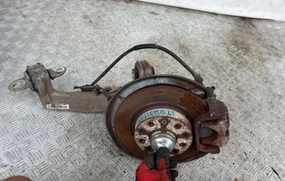 Alfa Romeo Giulietta Rear wheel hub spindle/knuckle 