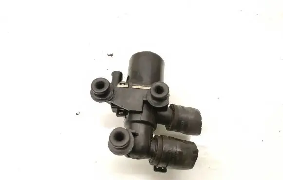 BMW 5 E60 E61 Coolant heater control valve 