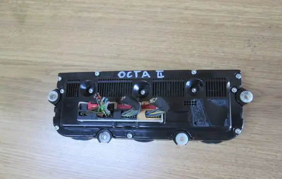 Skoda Octavia Mk2 (1Z) Climate control unit